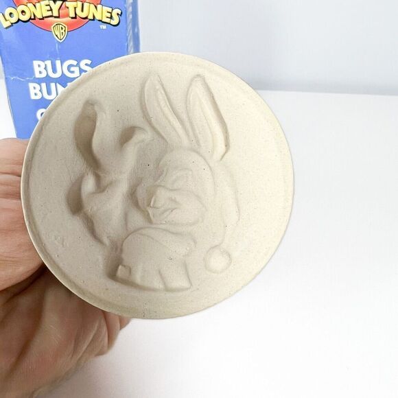 Looney Tunes Bugs Bunny Cookie Stamp Christmas Tree Santa Suit Animated Rabbit - Picture 6 of 12